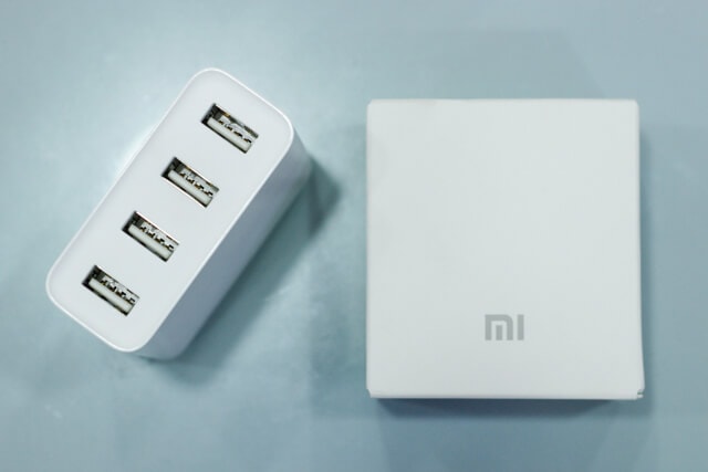 Củ Sạc 4 Cổng Củ Sạc 4 Cổng