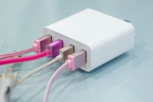 Củ Sạc 4 Cổng Củ Sạc 4 Cổng