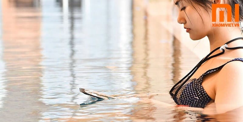 Túi Chống Thấm Nước Cho Điện Thoại Guildford chụp ảnh rõ nét ngay cả khi dưới nước