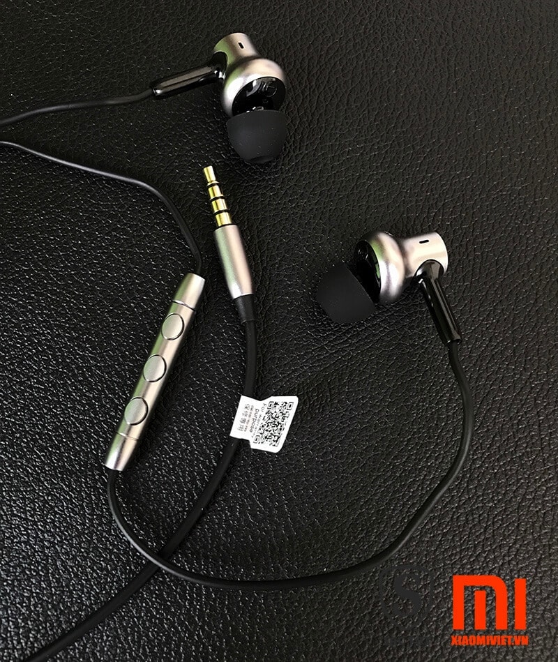 Tai Nghe Xiaomi Mi Piston Iron Pro HD Tai Nghe Xiaomi Mi Piston Iron Pro HD