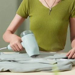 Bàn ủi hơi nước cầm tay Bear GTJ-B10S1 - Tiếng Anh - HDSD Tiếng Việt Bàn ủi hơi nước cầm tay Bear GTJ-B10S1 - Tiếng Anh - HDSD Tiếng Việt